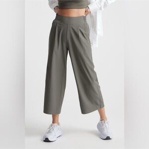 NWT Quince Cropped Pants